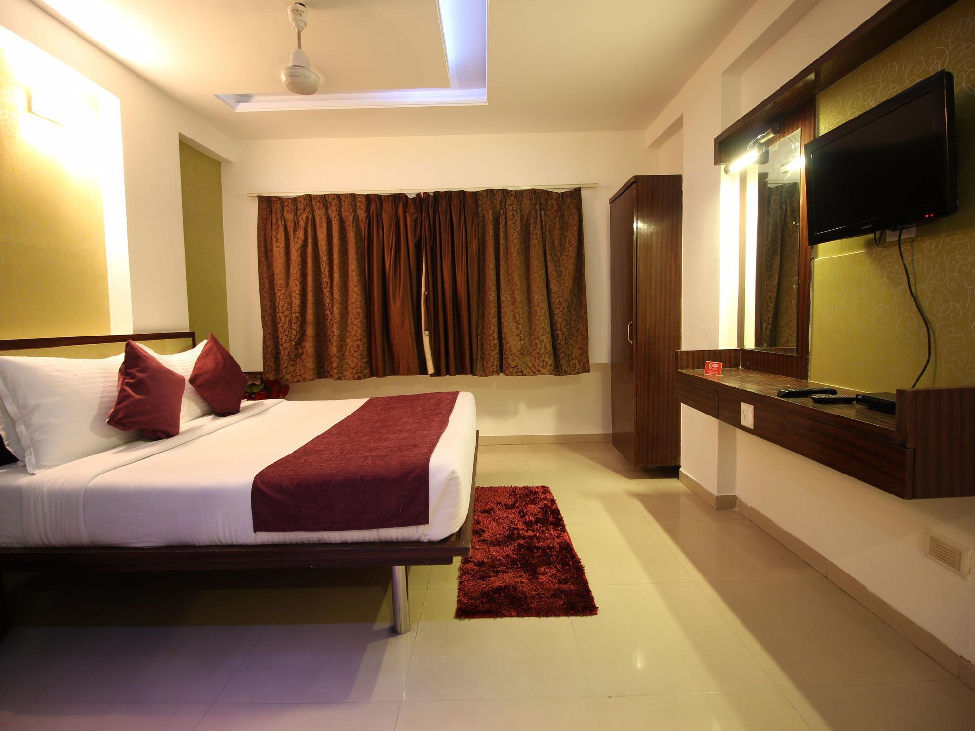 Oyo 2485 Hotel Kalash Inn Ahmedabad Exterior photo